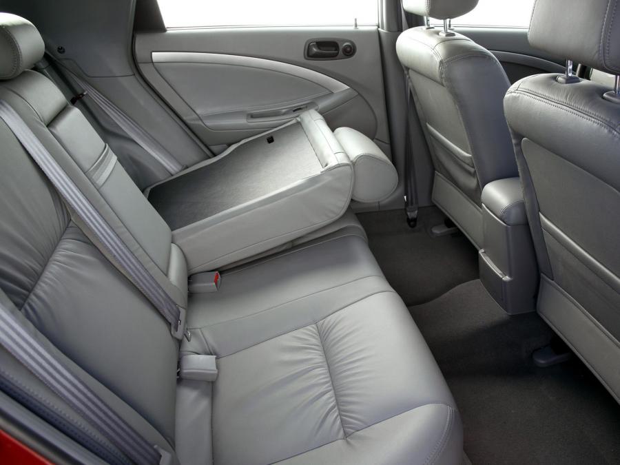  Chevrolet Lacetti Hatchback 2004 года  (фото 9 из 26)